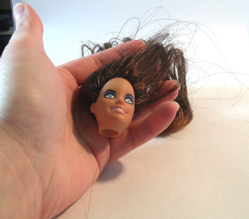 Illustration for article titled Bayonetta Barbie